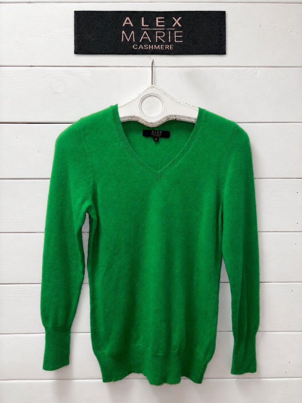 ALEX MARIE 100% Cashmere V-Neck Sweater Green Size M